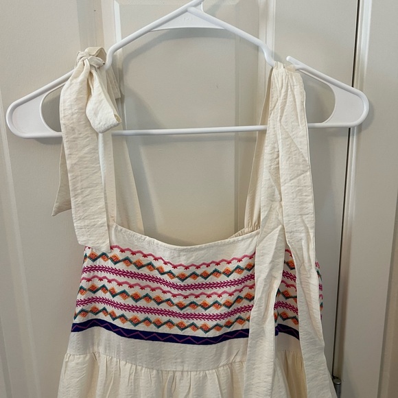off-white dress with multicolored embroidery - Picture 2 of 3